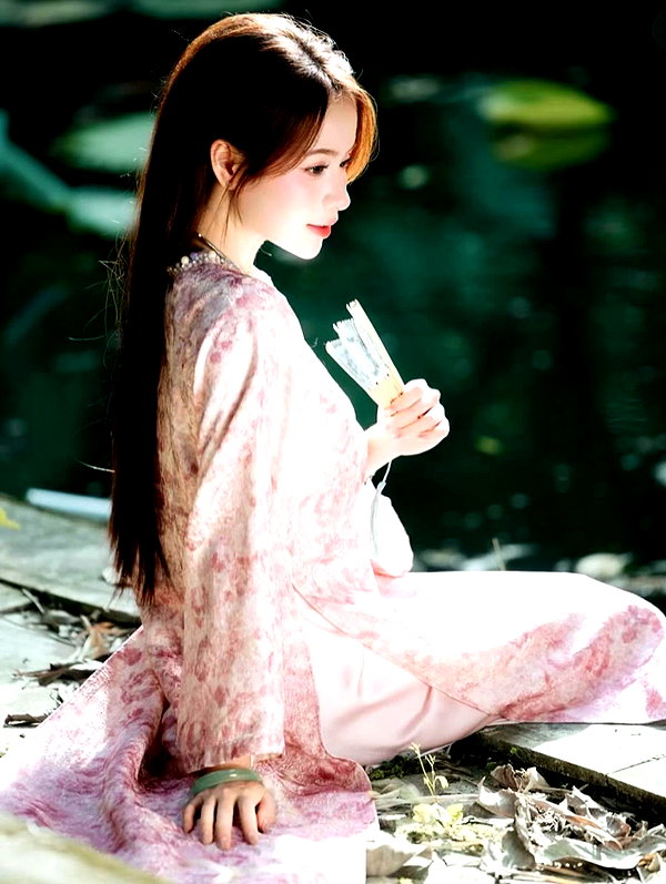 lyhythuedoxinh instagram image archive image