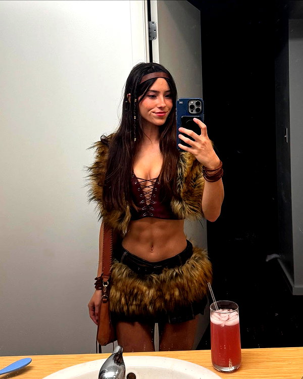 katelynernst3 instagram image archive image