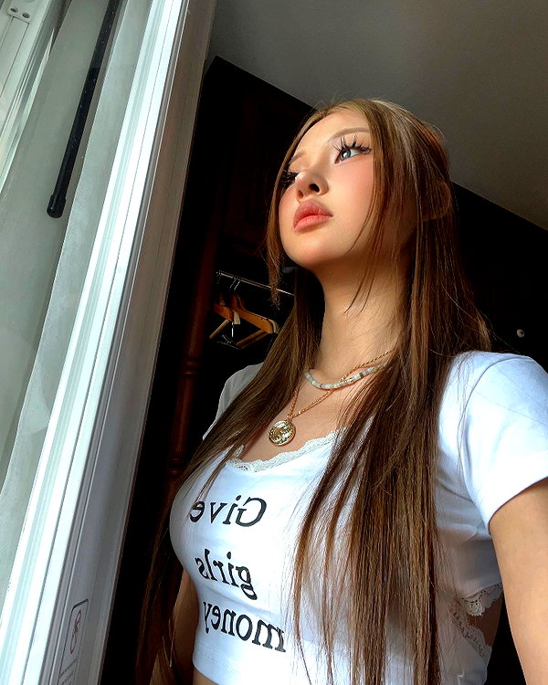 ll.lu1s instagram image archive image