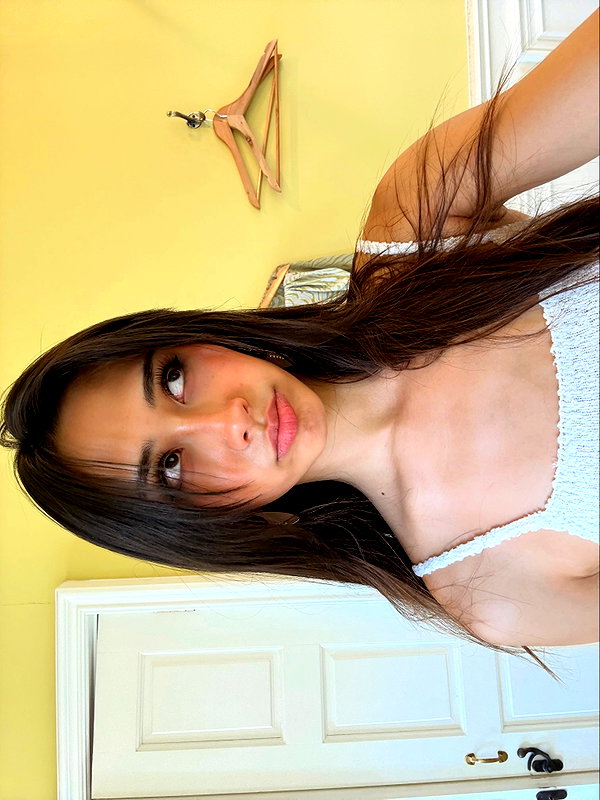 cait.knight instagram image archive image