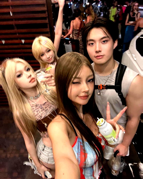 ll.lu1s instagram image archive image