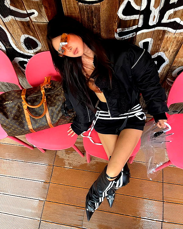 ll.lu1s instagram image archive image