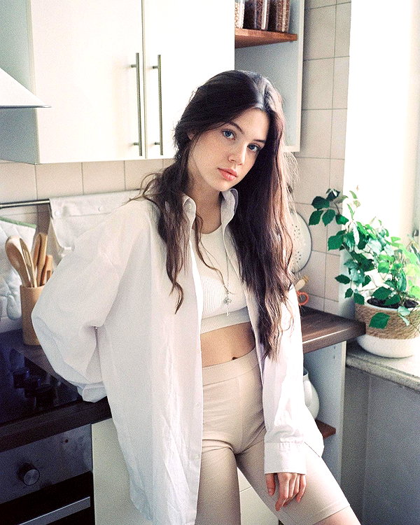 anna.utka22 instagram image archive image