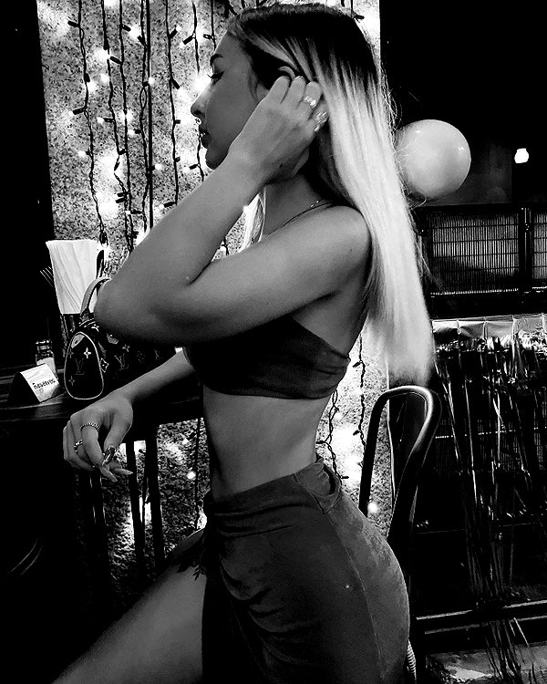 karin_orhov instagram image archive image