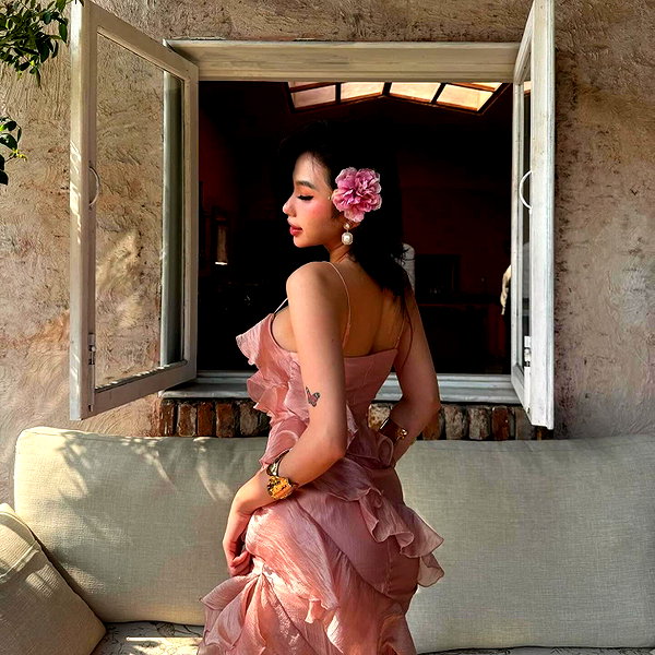 lyhythuedoxinh instagram image archive image