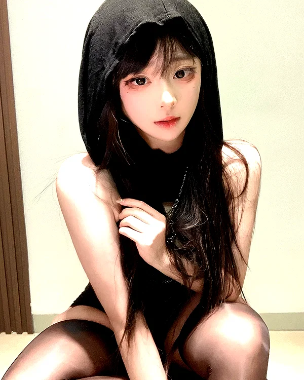 yingyinng_ instagram image archive image