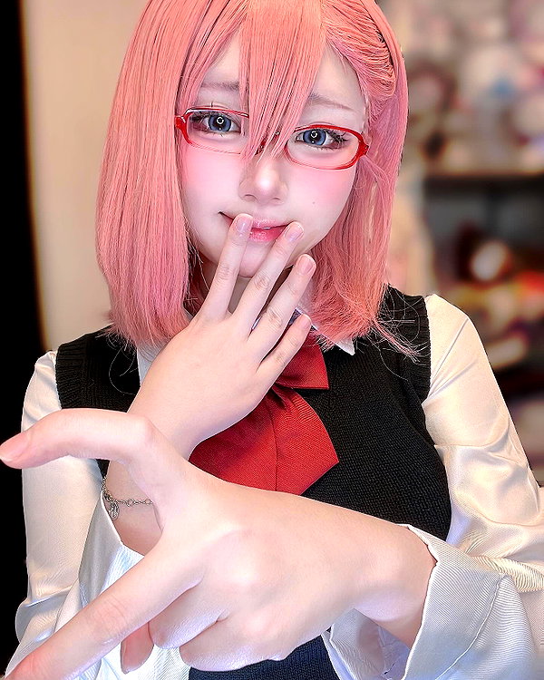 purinn_cos instagram image archive image