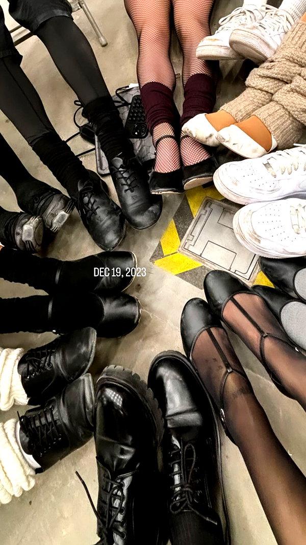 arianagrande instagram image archive image
