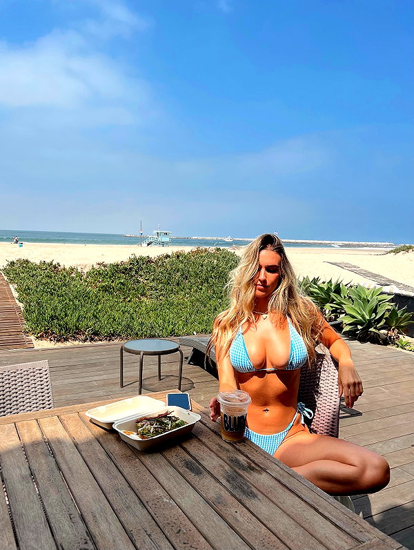 kaylasimmmons instagram image archive image