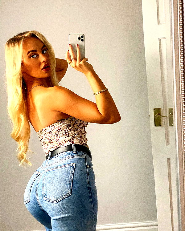 rhiannonbluee instagram image archive image