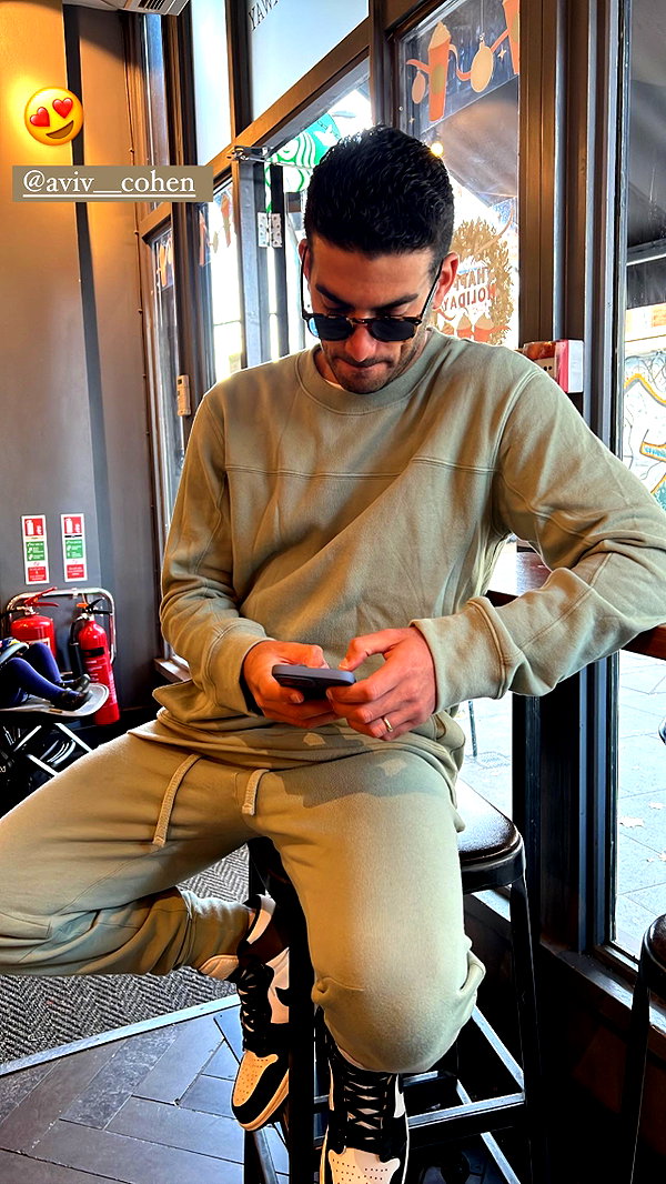 barzomer instagram image archive image