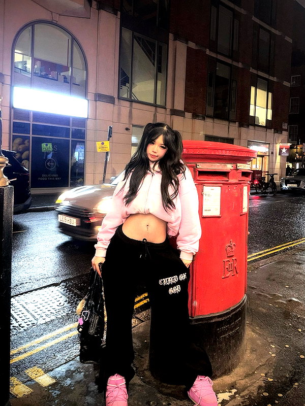 joycee.e instagram image archive image