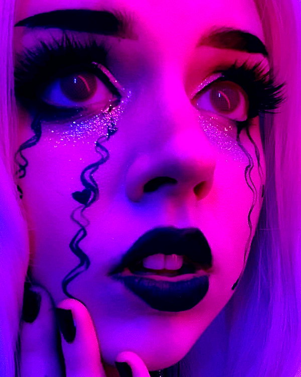yeahimcaroline instagram image archive image