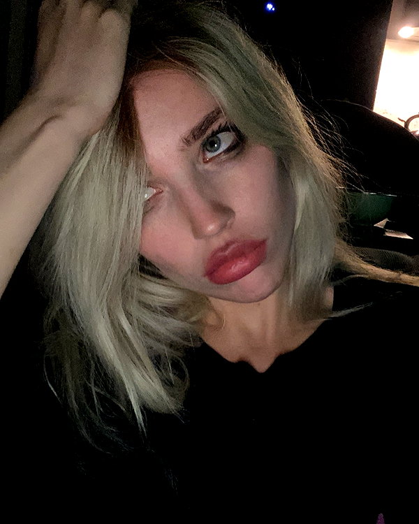 anya4everr instagram image archive image