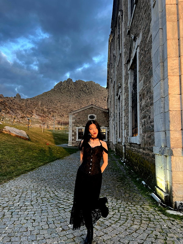 madamist_ instagram image archive image