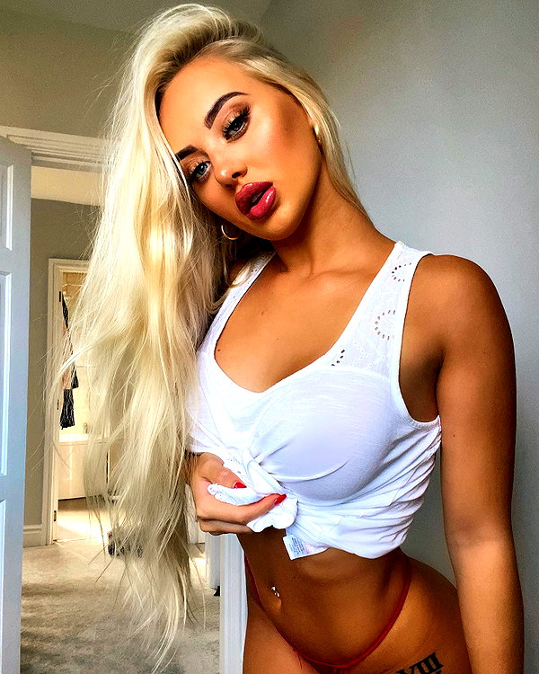 rhiannonbluee instagram image archive image