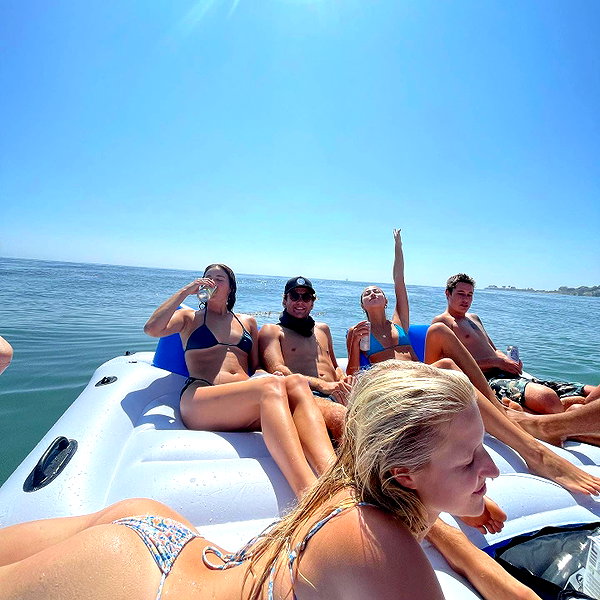 sydneygottlieb instagram image archive image