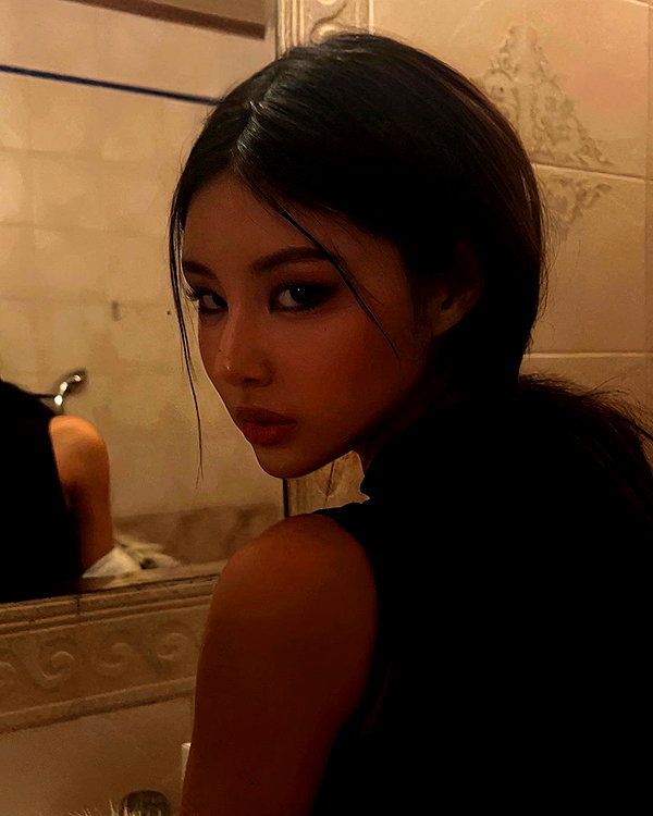 ll.lu1s instagram image archive image