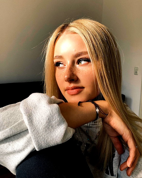 lilih instagram image archive image