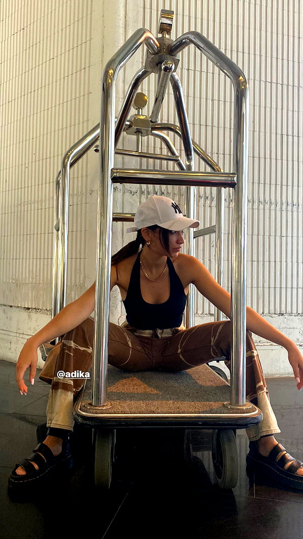 romi_henenson instagram image archive image