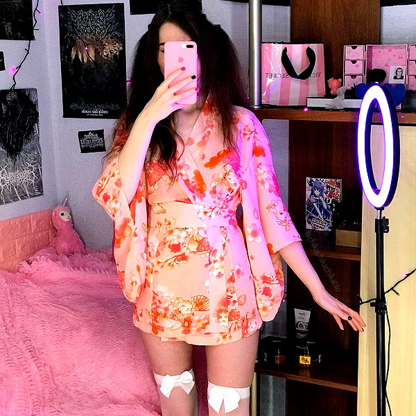 tiny.eviluv instagram image archive image