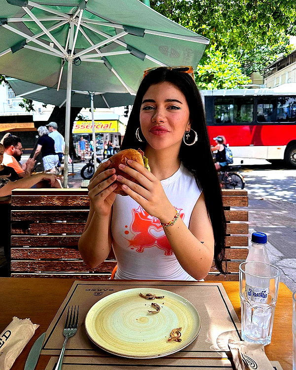 vanessa.rhd instagram image archive image