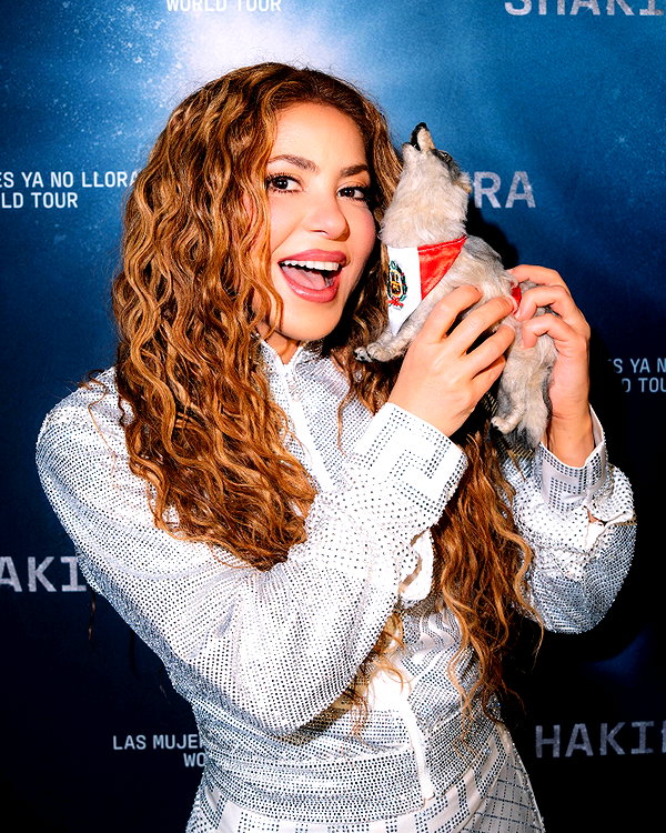 shakira instagram image archive image