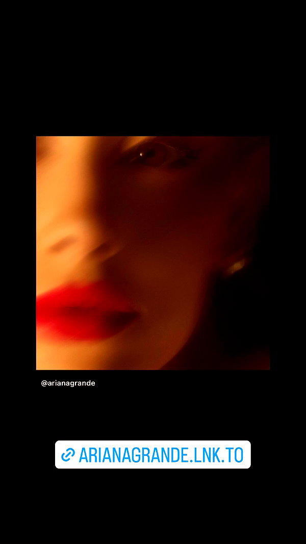 arianagrande instagram image archive image