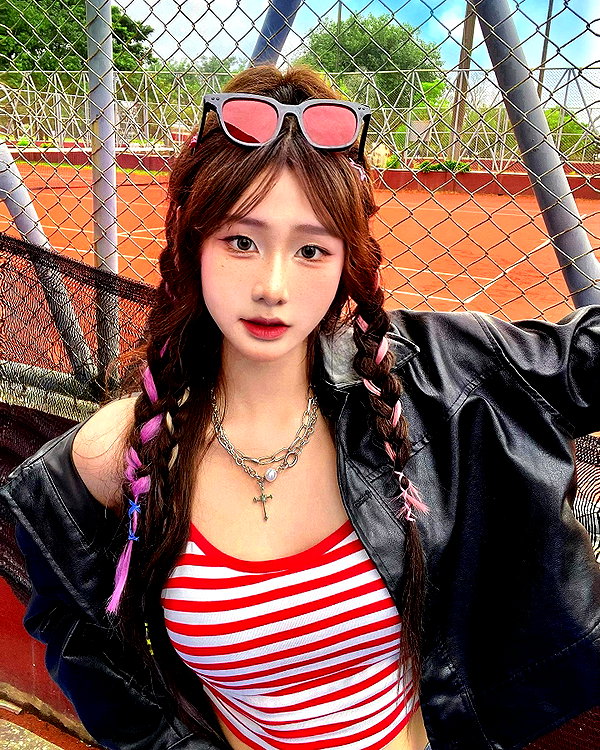 lai_931201 instagram image archive image