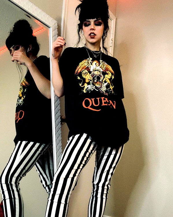 yeahimcaroline instagram image archive image