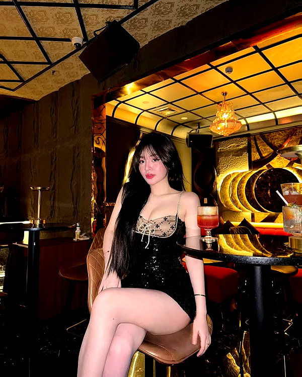 lyhythuedoxinh instagram image archive image