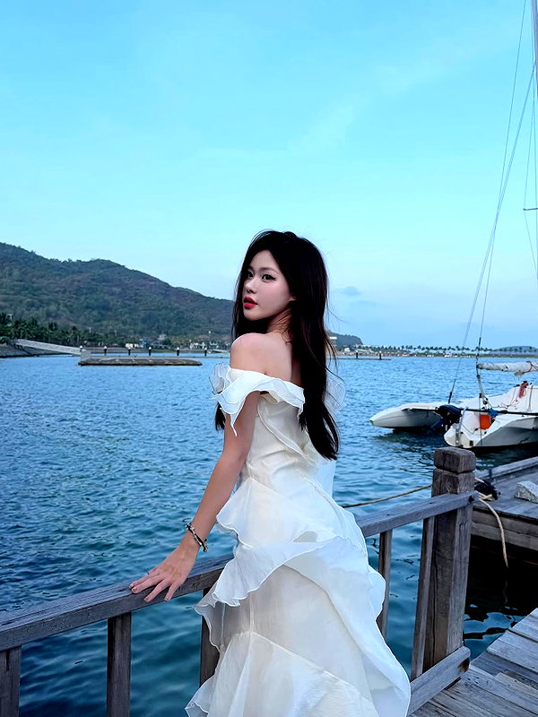 lyhythuedoxinh instagram image archive image