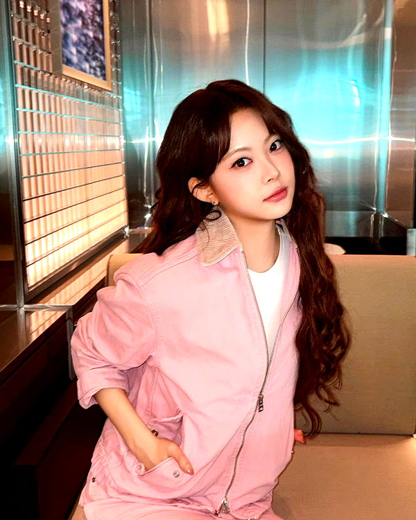 hhh.e_c.v instagram image archive image