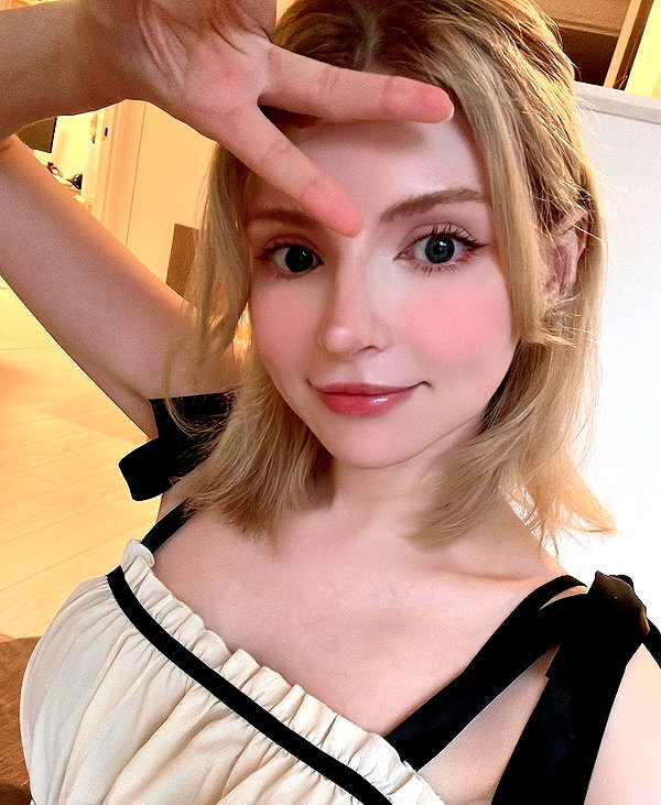 peachmilky_ instagram image archive image