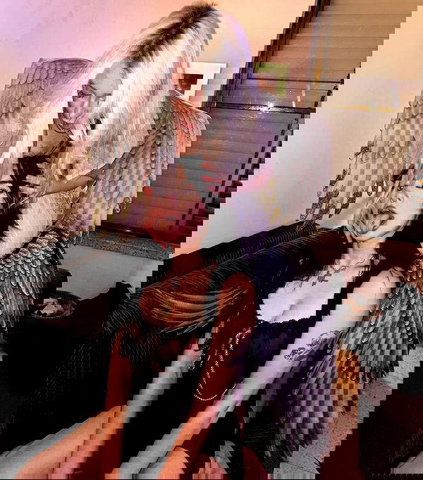 feelbetterinmysweater feelbetterinmysweater archive image