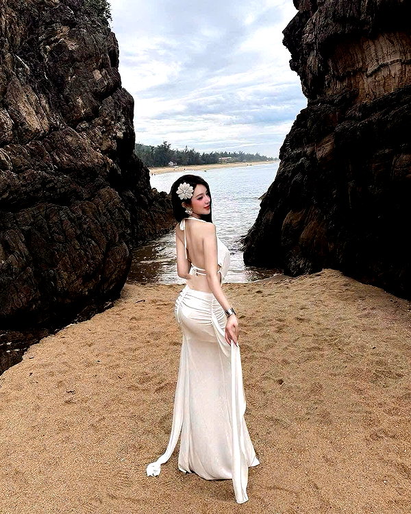 lyhythuedoxinh instagram image archive image