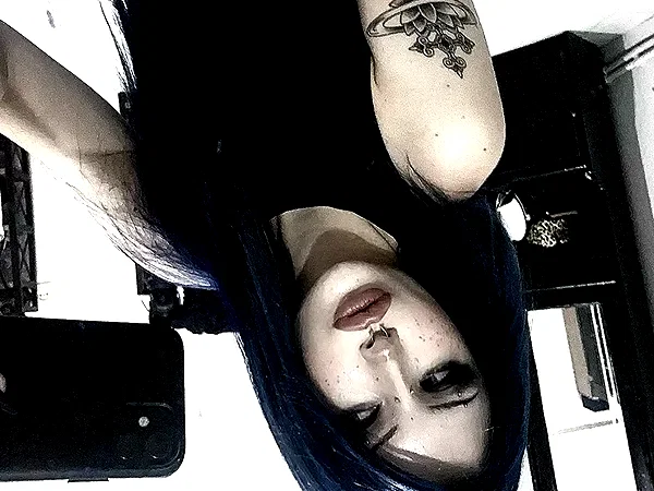 chica.niebla instagram image archive image
