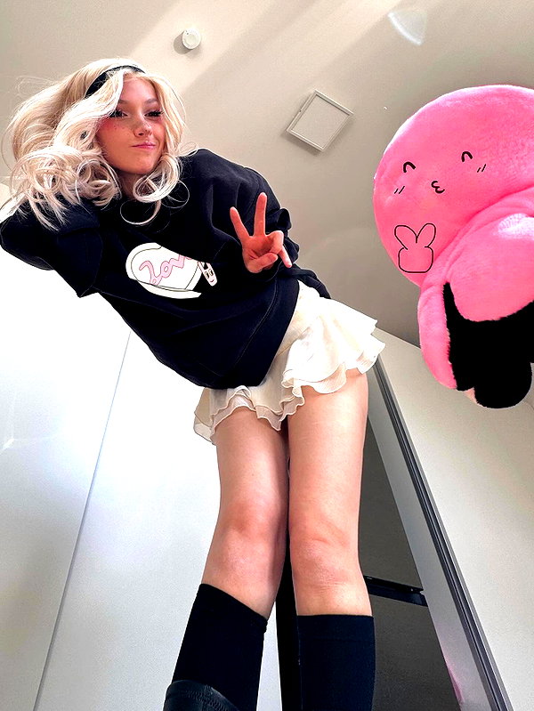 milkibunshehe instagram image archive image