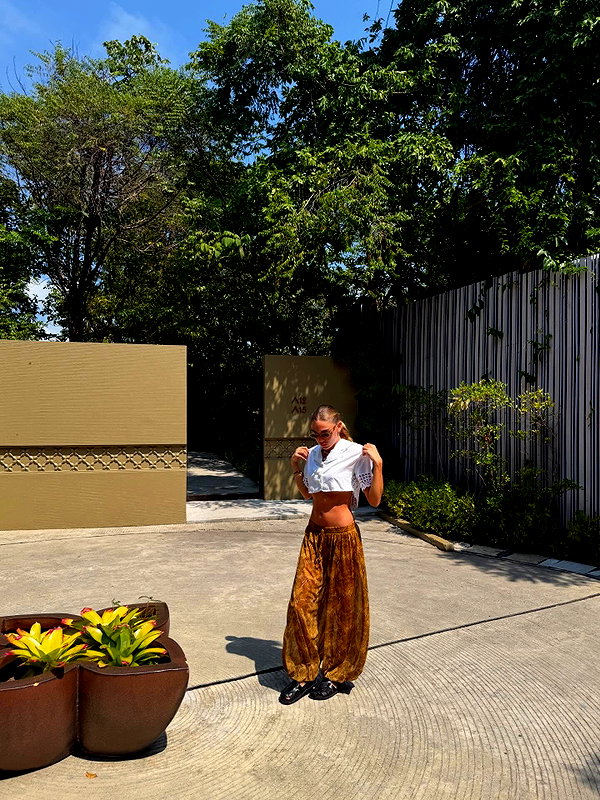 maya.keyy instagram image archive image