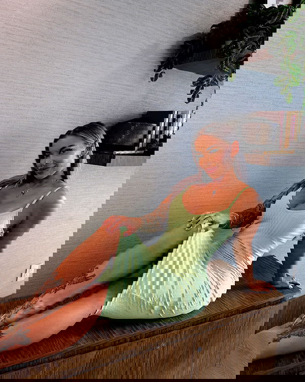 itshayleydavies itshayleydavies archive image