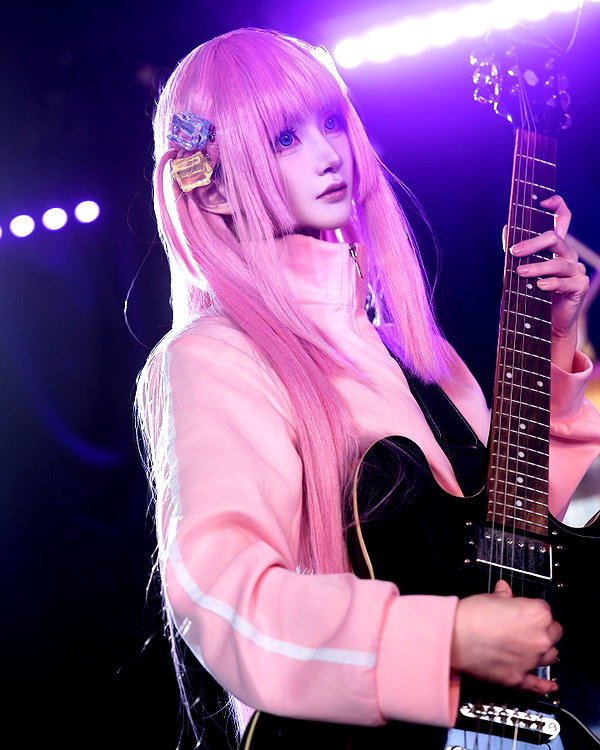 miee_cos instagram image archive image
