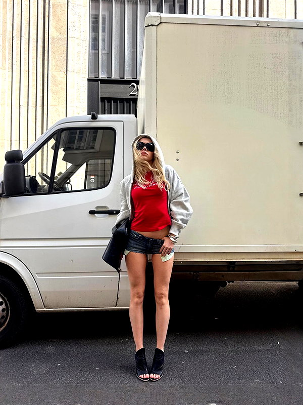 girlcalledluca instagram image archive image