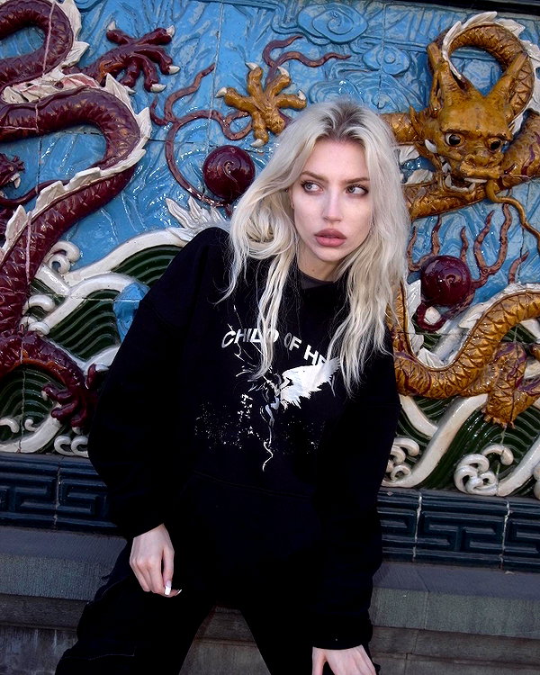 anya4everr instagram image archive image