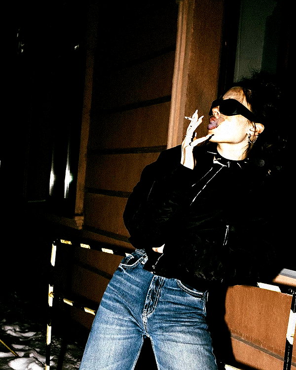kkwwwv instagram image archive image