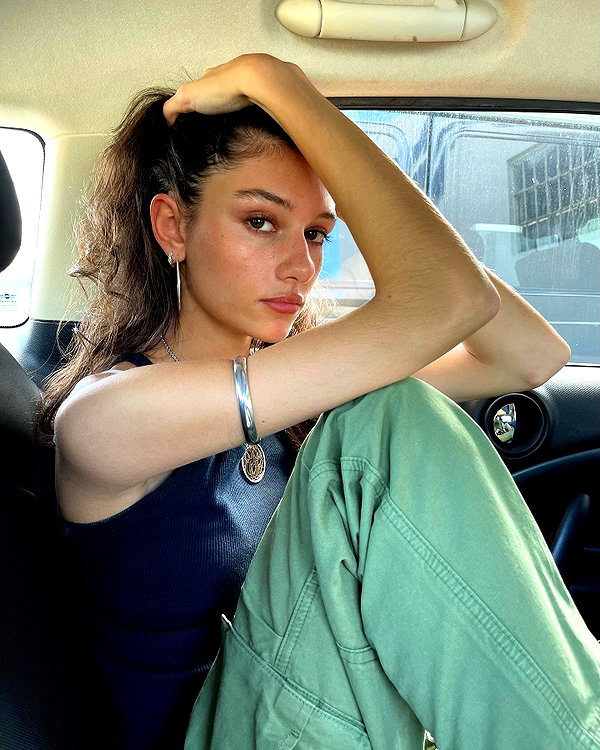 reneeebeller instagram image archive image