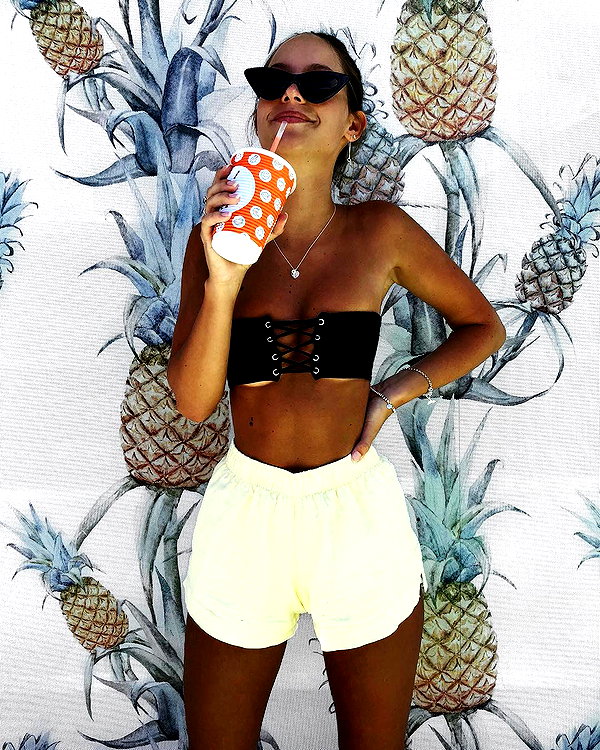 olivia.mathers instagram image archive image