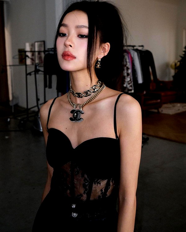 fair_mua instagram image archive image