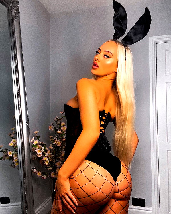 rhiannonbluee instagram image archive image