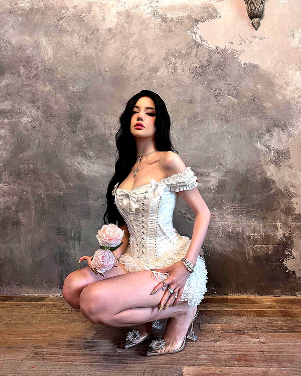 fair_mua instagram image archive image