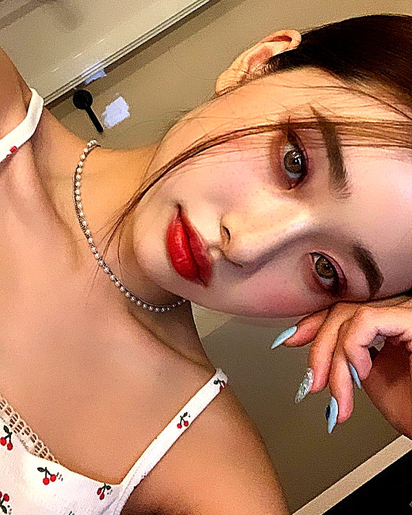 dear.zia instagram image archive image